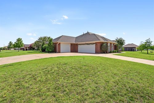 2827 Deer Run, Altus, OK, 73521 | Card Image