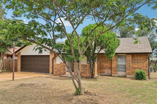 3524 Cornerstone St, Round Rock, TX, 78681-3727 | Card Image
