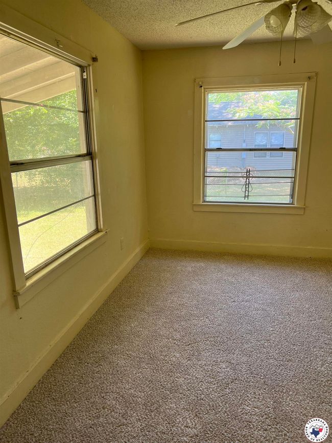 319 Crestview St, House other with 3 bedrooms, 1 bathrooms and null parking in Texarkana TX | Image 9