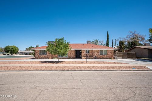 9707 Darway Dr, El Paso, TX, 79925-6809 | Card Image