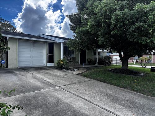9040 Chatam Ln, PORT RICHEY, FL, 34668-5106 | Card Image
