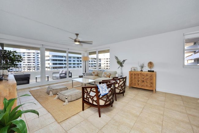 APT-1009 - 177 Ocean Lane Dr, Condo with 2 bedrooms, 2 bathrooms and null parking in Key Biscayne FL | Image 6