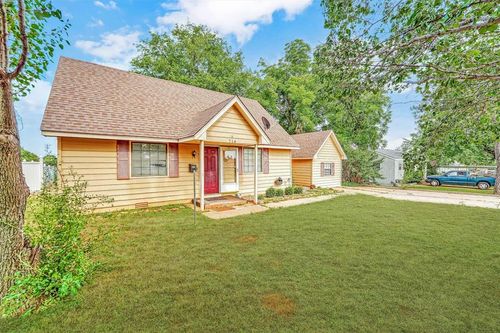714 N 5th St, Weatherford, OK, 73096-2820 | Card Image