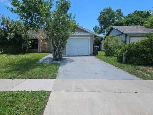 4582 Brook Dr, West Palm Beach, FL, 33417-8205 | Card Image