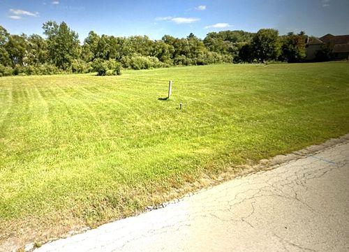 7020 Longmoor Dr, Village Of Lakewood, IL, 60014-6820 | Card Image