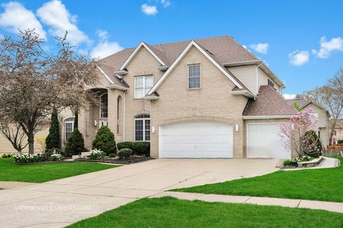 3421 Goldfinch Dr, Naperville, IL, 60564-8317 | Card Image