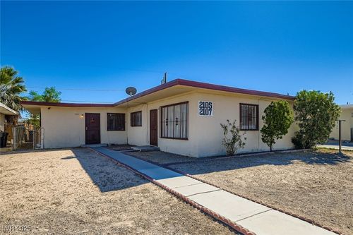 2105 Stanley Ave, North Las Vegas, NV, 89030-1318 | Card Image