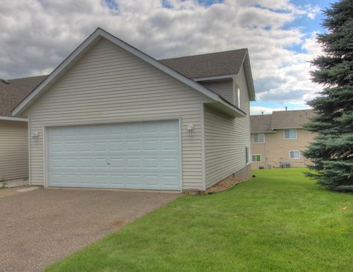 2773 Ridgeview Dr, Red Wing, MN, 55066-4235 | Card Image