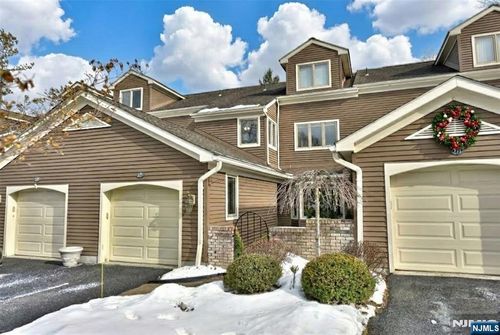 272 Belmont Pl, Mahwah, NJ, 07430-3269 | Card Image