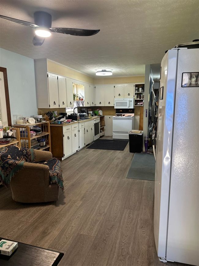 105 Huyton Pl, Home with 2 bedrooms, 2 bathrooms and null parking in Russellville KY | Image 5