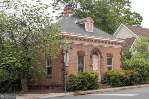 9218 Portner Ave, MANASSAS, VA, 20110-5003 | Card Image