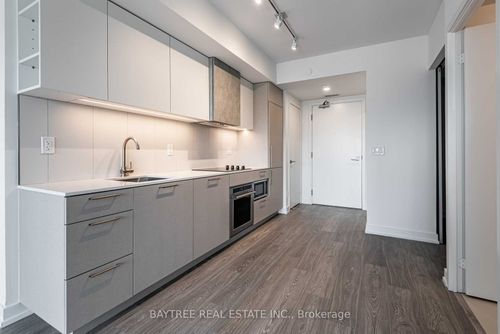 3220-19 Western Battery Rd, Toronto, ON, M6K0E3 | Card Image