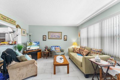 3028 - 3028 Berkshire B, Condo with 1 bedrooms, 1 bathrooms and null parking in Deerfield Beach FL | Image 2