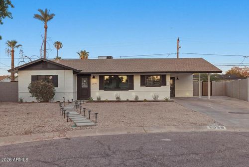 2038 E Cheery Lynn Rd, Phoenix, AZ, 85016-7211 | Card Image