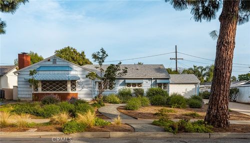 527 N Park Ln, Orange, CA, 92867-7610 | Card Image