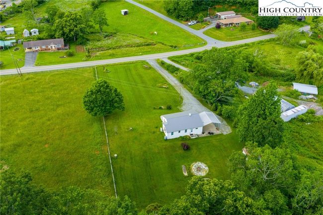 201 W Laurel Knob Rd, House other with 2 bedrooms, 1 bathrooms and null parking in Todd NC | Image 5