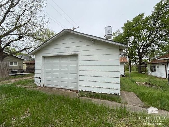 202 S A St, House other with 2 bedrooms, 1 bathrooms and null parking in Herington KS | Image 21