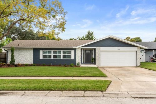 2209 Winnebago Trl, FERN PARK, FL, 32730-3009 | Card Image