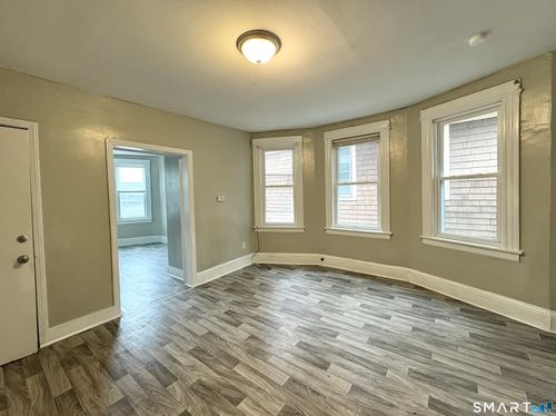 208 Fairview Ave, Bridgeport, CT, 06606-4713 | Card Image