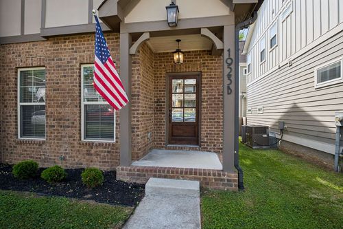 1923B 14th Ave N, Nashville, TN, 37208-2489 | Card Image