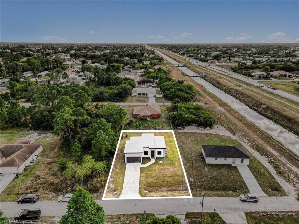 Residential in LEHIGH ACRES 3