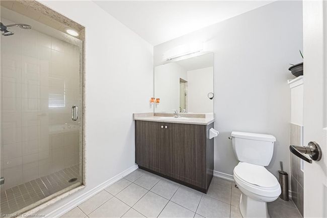 8258 Tulip Tree Dr, Townhouse with 3 bedrooms, 3 bathrooms and 2 parking in Niagara Falls ON | Image 11