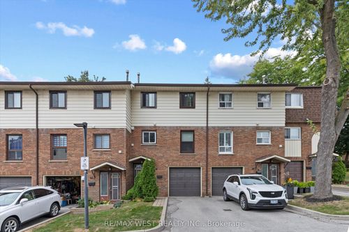 41-88 Rainbow Dr, Woodbridge, ON, L4L2K5 | Card Image