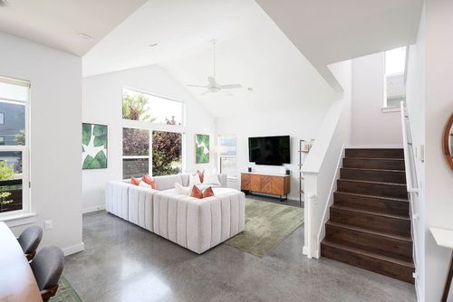 unit-31-301 W Stassney Ln, Austin, TX, 78745-3196 | Card Image