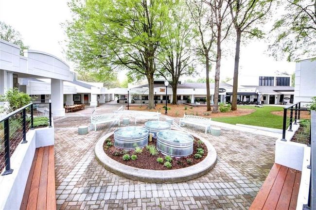 APT-1402 - 11 Perimeter Ctr E, Condo with 2 bedrooms, 2 bathrooms and 2 parking in Atlanta GA | Image 28