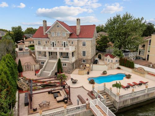 3407 Country Club Rd, Bronx, NY, 10465-1253 | Card Image