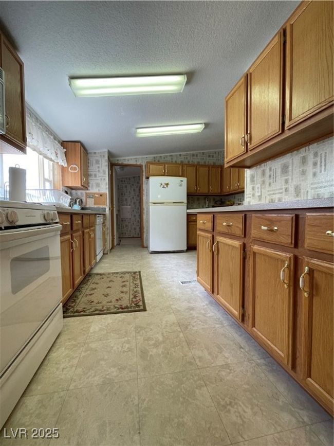 86 Cottontail Lane, House other with 3 bedrooms, 2 bathrooms and null parking in Sunnyside NV | Image 5