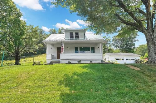 11495 Valley Dr, The Plains, OH, 45780-1428 | Card Image