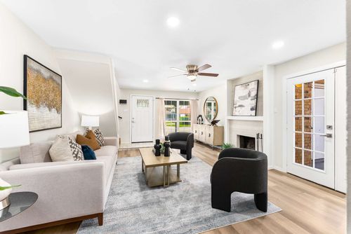 2633 Via Cordova, Carrollton, TX, 75006-4656 | Card Image