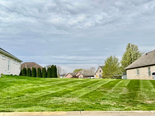 1813 Hunters Cove Cir, Kokomo, IN, 46902-5181 | Card Image