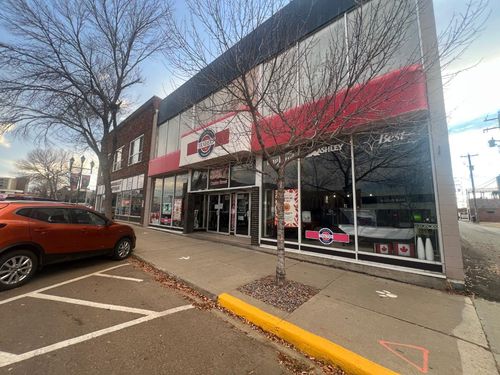 337 Centre St, Drumheller, AB, T0J0Y9 | Card Image