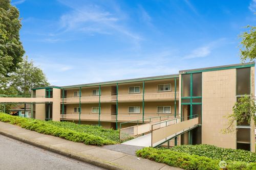 apt-101-819 High St, Bellingham, WA, 98225-5549 | Card Image