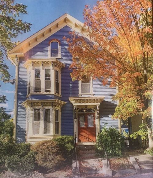 132 Jenkins St, Providence, RI, 02906-1742 | Card Image
