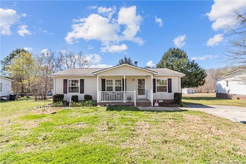 1371 Heritage Way, Cameron, NC, 28326-9499 | Card Image