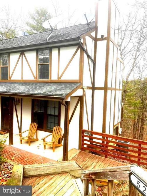 529 King St, Basye, VA, 22810-2068 | Card Image