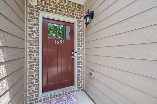 1697 Paxton Dr Sw, Lilburn, GA, 30047-3357 | Card Image