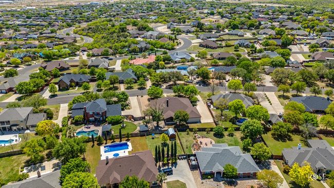 6014 Kingsbridge Dr, House other with 4 bedrooms, 3 bathrooms and 2 parking in San Angelo TX | Image 58