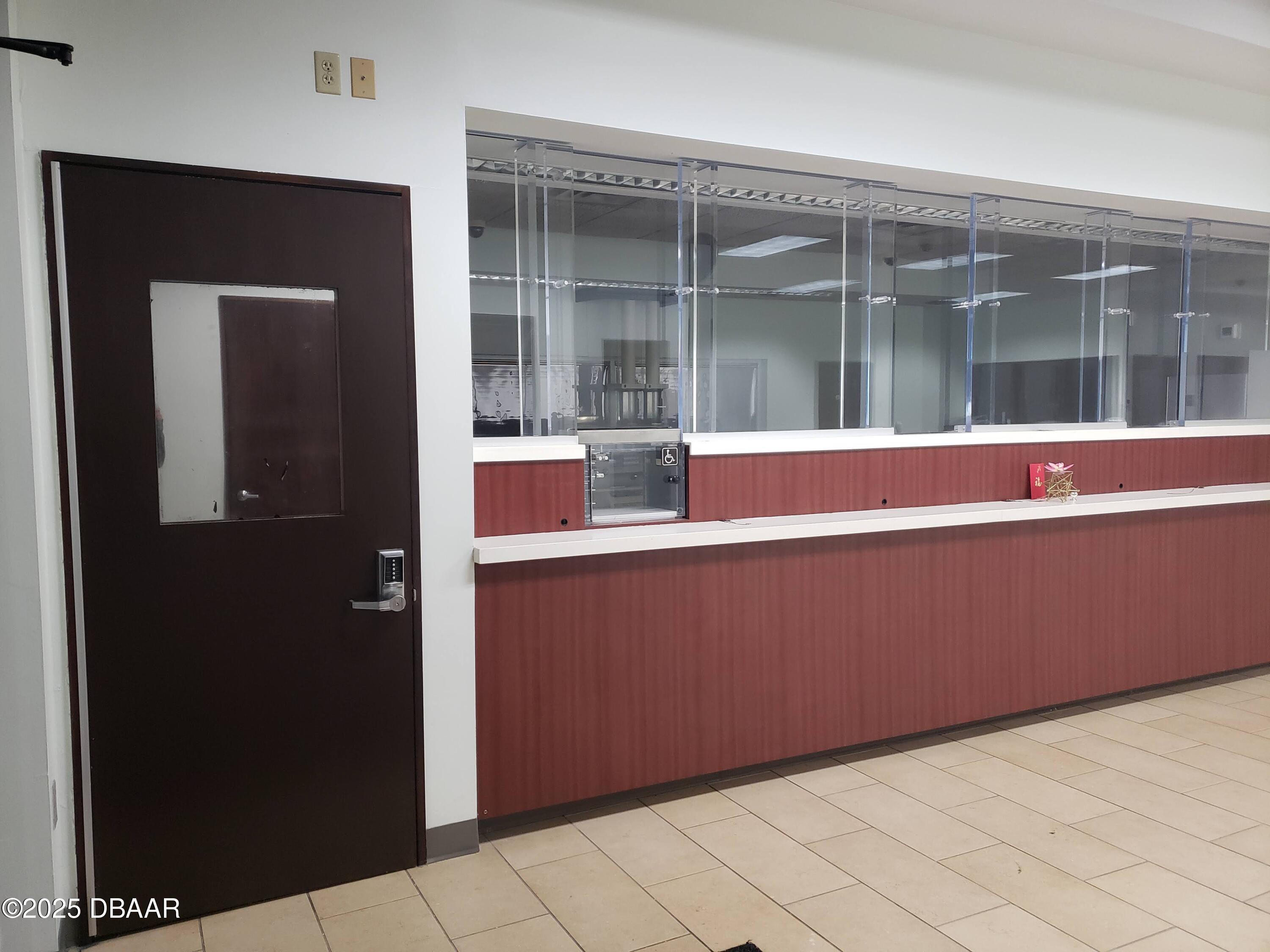 Commercial Lease in Daytona Beach Shores 5