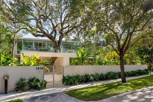 1616 Onaway Dr, Miami, FL, 33133-2516 | Card Image