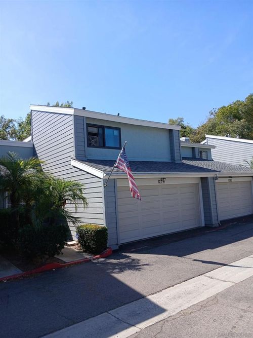 279 Durian St., Vista, CA, 92083 | Card Image