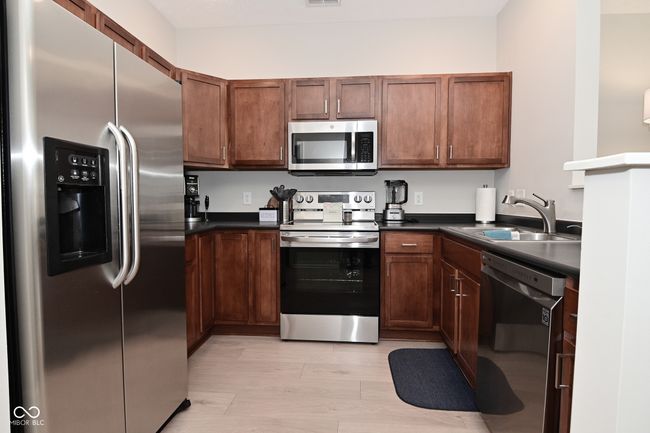 1053 Reserve Way, Condo with 2 bedrooms, 1 bathrooms and null parking in Indianapolis IN | Image 13