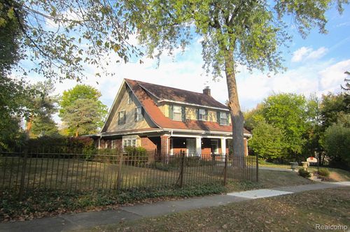 117 E Iroquois Rd, Pontiac, MI, 48341-2018 | Card Image