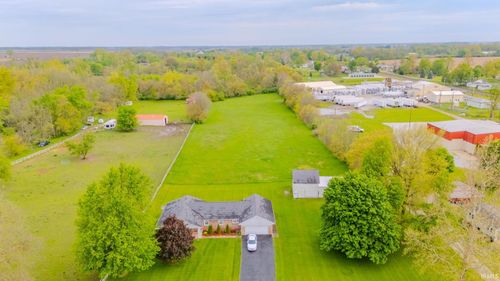 1112 W Walnut St, Summitville, IN, 46070-9615 | Card Image