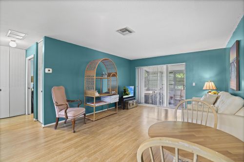 b-2885 Ashley Dr W, West Palm Beach, FL, 33415-8242 | Card Image