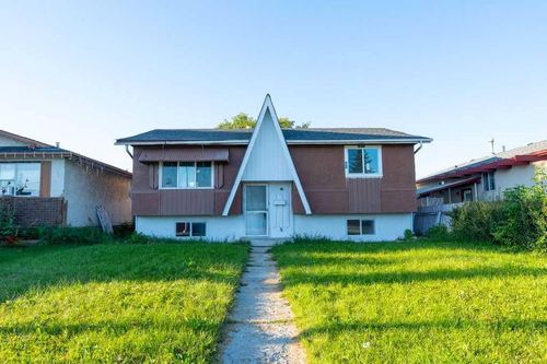 4116 8 Ave Se, Calgary, AB, T2A4W4 | Card Image