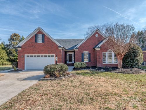 7852 Grimsby Cir, Harrisburg, NC, 28075-7300 | Card Image